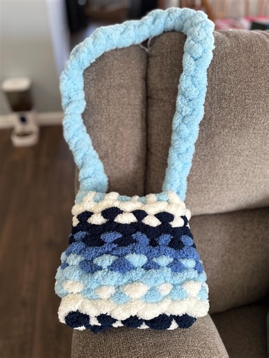 Hand Knitted Purse Made From Chunky Blue and White Yarn - Etsy