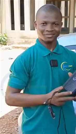 2.4K views · 14 reactions |  Un pneu crevé n’arrive jamais au bon moment. Avec ce compresseur d’air portable, vous regonflez vos pneus en quelques minutes. Il est compact, puissant et se glisse facilement dans la voiture. Plus besoin de courir à la station-service ou d’attendre de l’aide. Il sert aussi pour les pneus de moto, vélo ou même les ballons.  La route devient plus sûre et vos trajets plus tranquilles dès aujourd’hui ! | Sénara | Facebook