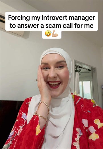 Funny Scam Call with a Walking Translator