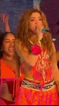 🌍💛 This Is Africa! Shakira’s Powerful “Waka Waka” Live in Montevideo #WakaWaka #ThisIsAfrica