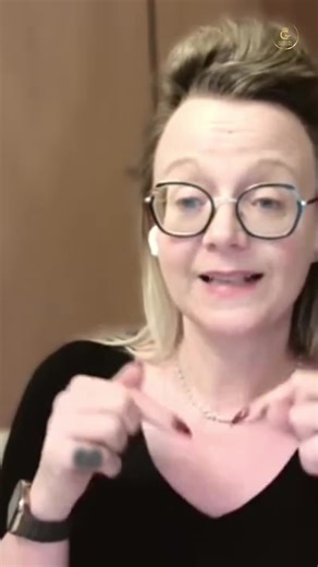 Exponential growth: like a plant living in the now. Just be present and watch how you bloom. 🔥 This session was part of a private, invitation-only event and isn’t publicly accessible. If you want access to the course space, send me a DM and I’ll share the details with you. ‼️ If you want your BestYearYet in 2026 without pressure I want you in my free community on Sookl 👉 https://www.skool.com/soulcalling-portal-1290/about #GrowthMindset #InTheMoment #Motivation #TikTokGrowth