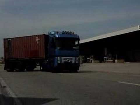 Renault Magnum Mack V8