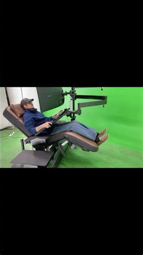 Reclining in the Zero Gravity Workstation 0