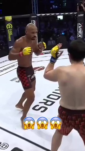 CRESCENT KICK KO 🤯 | Cage Warriors