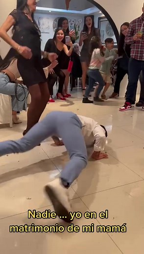 Videos de Andrea Novak ✨ (@andreanovakoff) con “sonido original - Andrea Novak ✨”