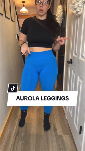 You know these are my favorite leggings👏👏👏 run babes and try them #aurola #aurolaleggings #gymgirlies #gymgirloutfit