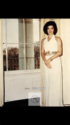 Inside JFK & Jackie’s Yellow Oval Room: A 1963 White House Moment" . . . . #JFK #JackieKennedy #WhiteHouseHistory #1960sFashion #HistoricalMoments #PresidentialStyle #JackieO #VintageElegance #fblifestyle #IconicCouples | Wild Lens Historic