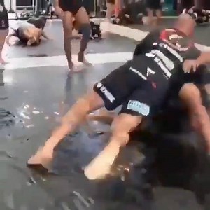 11K views · 359 reactions | Cyborg Rolling with Gilbert Burns @cyborgbjj e @gilbert_burns | BJJ World | Facebook