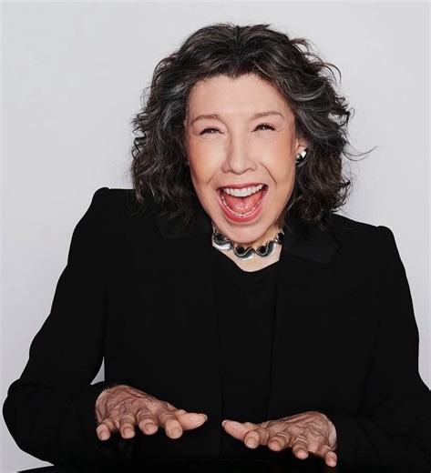 446K views · 17K reactions | Words of wisdom from the one and only Lily Tomlin. If you ever find yourself drunk in public. ❤️#stillworking9to5 #9to5 #lilytomlin #violetnewstead #PublicIntoxication #standup #comedy #genius | Still working 9 to 5 | Facebook