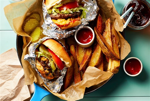 Find Out the Internal Burger Temperature That's Safe for Eating