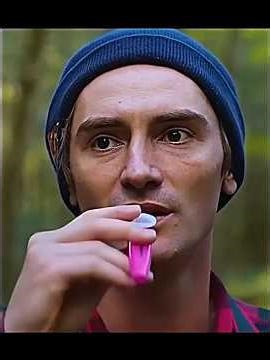 Iss admi nay surang k baher sity bajai uske baad kiya huwa ye video dekheye. #viral#movieclips#shor