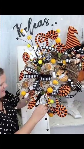 Rustic Candy Halloween Wreath | DIY Halloween Wreath Tutorial