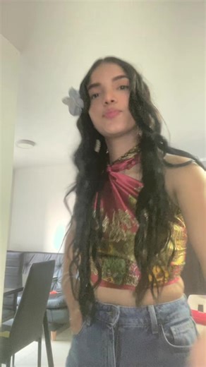 Videos de Natalia Zuluaga (@wendy_zuluaga) con “original sound - MusicVideosTV”