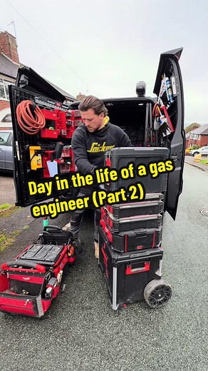 Part 2 of a day in the life of a Gas engineer with a love for Milwaukee!!! @Milwaukee Tool @Milwaukee Tool Europe @Cristian_Milwaukee 🇬🇧🇬🇷 @Andre Milwaukee @Powertoolmate @Scott_Milwaukee @Baxi UK & Ireland #tradiesoftiktok #gasengineer #milwaukee #milwaukeepackout #milwaukeetools
