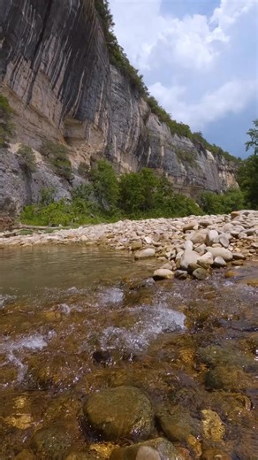 A few moments from a beautiful Buffalo River swimming hole to start your week 🤿 To learn more about Ponca, Arkansas and the Buffalo National River visit www.buffaloriver.com 🦬 | Buffalo Outdoor Center