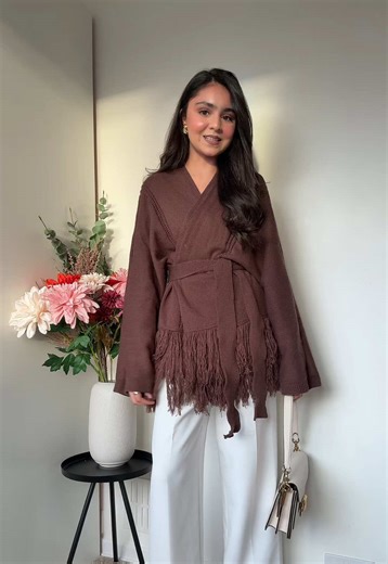 Chic Wrap Cardigan Styling for Winter Fashion