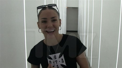Charly Jordan Talks About Crazy Audience Moment During DJ Set