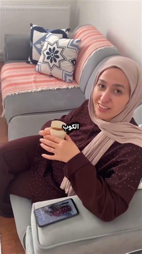 Husband buys his wife coffee in a weird mug and her reaction is hilarious 😂☕