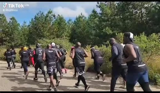 B. G FITNESS (@b.gfitness)’s videos with original sound - 𝐒𝐞𝐯𝐞𝐧_club