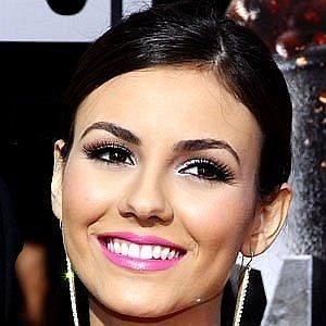 Victoria Justice – Age, Bio, Personal Life, Family & Stats | CelebsAges