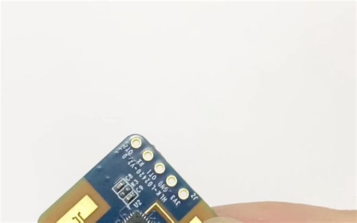 24G人体移动感应雷达LD2420，小尺寸可壁挂或吸顶式安装，串口通信和IO口电平输出，提供上位机配置工具