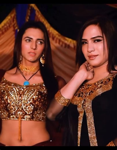 Chanda Pyari on Instagram: "Multan show🤎 #pakistan #lahore #multan #mujra #dance"