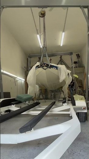 Lifting a jet boat for a bottom repair