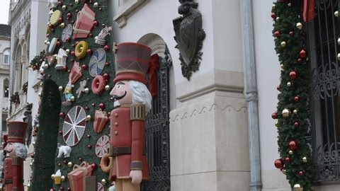 clip-3961442981-december-6-2025-nutcracker-figures-christmas-decorations