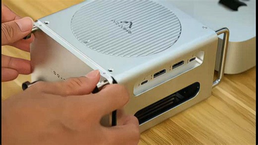 传输速度快，大文件轻松传送，外观简约不占空间，适合家用办公，使用体验流畅，值得推荐。