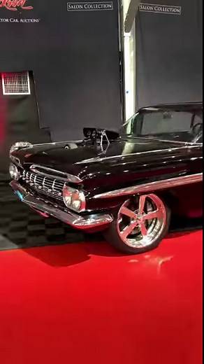 2.3K reactions · 132 shares | ☆ 1970 Plymouth HEMI Superbird ☆ Powered by the original matching-numbers 426ci HEMI engine with dual 4-barrel carburetors, paired with the original 727 TorqueFlite automatic transmission! #barrettjackson #plymouth #mopar #hemi #v8 #superbird #americanclassics #426ci #carlovers #collectorcar #classiccar | ClassicCars.com | Facebook