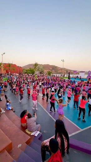 La Master Class Zumba en #Zihuatanejo esta tarde, en el marco del “Mes de la Mujer” | Ixtapa y Zihuatanejo