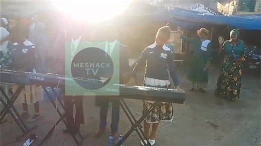 Apana chesa// Huyu pianist msichana mchanga lakini vidole zinatembea weeh🔥🔥🔥 | Presenter Meshack