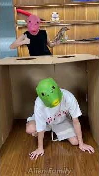 👽📦 Alien Family Surprise Box Game! Face Out = SILLY Penalty 😂 #FunnyAliens #Challenge