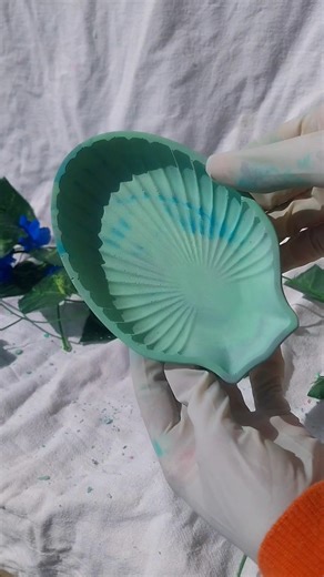 Demolding Shell Tray 💚✨️ #shortsfeed #youtube #foryou #aesthetic #trinkets #viral #ytshorts #shorts
