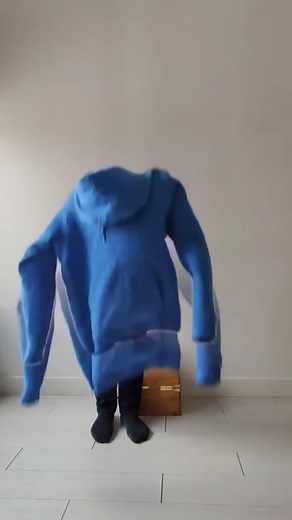 3.5K views · 807 reactions | Comment j'ai fait cet effet disparition juste avec mon téléphone et CapCut ? 樂 Sur ce compte, je te montre de nombreux tuto comme celui-ci !  #transitionreels #transitiontutorial #capcutvideo #capcutedit #videoedits #videoediting #capcuttutorial #visualeffects #tutovideo | Video Astuces | Facebook