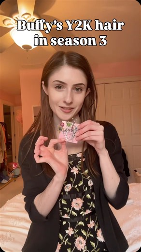 @buffywardrobe on Instagram: "Buffy’s hair accessories at the turn of the millennium are peak Y2K style! You can still shop from Buffy’s favorite hair jewelry brand today. @tarinatarantino the icon that you are #y2kfashion #buffythevampireslayer #hairstyle #90s #buffy"