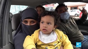 Dix ans se sont écoulés depuis le début de la révolution dans la vague des printemps arabes qui a chassé du pouvoir Mouammar Kadhafi. Mais en Libye, le soulèvement s'est rapidement transformé en guerre civile, avec l'émergence d'une multitude de milices. Premières victimes : les Libyens, traumatisés, fatigués et qui peinent à joindre les deux bouts ⤵️ | FRANCE 24