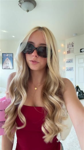 does the floatie make the outfit look better | Fun Outfit Ideas