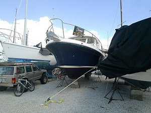 31 Albin WA Hull and Bottom. Boat recently delivered by water to storage, new bottom paint