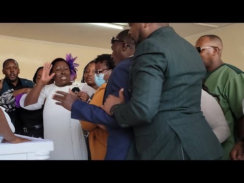 Woiii grief tears and painful screams as they view Terry’s body at KU Funeral Home.