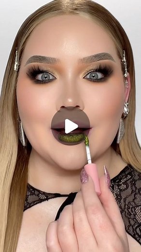 NikkieTutorials on Instagram: "truly the most magical lipstick I’ve EVER TRIED ✨ @chaoticcosmetics"