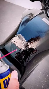 Issue Cleaned motorcycle tank rust using WD-40 and a cloth. Simple method, clean finish, and effective rust removal without damage. #WD40 #motorcycletank #cars #damage #tnk #Remove #isso #motorcycle #tank #tanker #oiltanker #RustRemoval #BikeCleaning #MotorcycleCare #BikeMaintenance #DIYBike #MechanicalTips #Shorts #Reels | Igor Mendes