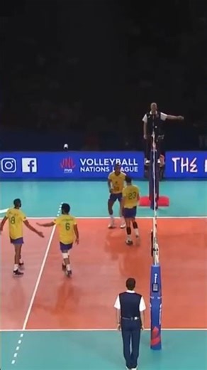 HOLT💥💥💥#usa #volleyball