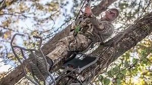 40K views · 564 reactions | Introducing "The Back Country", the ultimate hang on stand for complete concealment in the woods. Engineered to mimic the forest like canopy, this hang on stand offers a flip-up mesh style, no-shock seat which makes it as quiet as it is comfortable. #HuntingElevated | Summit Treestands | Facebook
