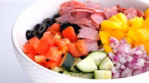  Recipe: https://chefsavvy.com/italian-chopped-salad/ This delicious and easy Italian chopped salad recipe is packed with flavor! Loaded with chopped lettuce, bell peppers, onions, olives, cucumber and Italian meats. Then it get’s tossed in an Easy Homemade Italian dressing! It’s a healthy, filling, and satisfying meal to make on days you’re craving something light and flavorful. Visit chefsavvy.com for more quick and easy recipes. | Chef Savvy | Facebook