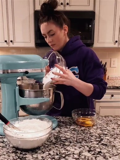 🍪✨ Prepping sugar cookie dough! Decorated sugar cookies have a crisp outer edge with a buttery, tender center~ very different from those super-soft grocery store sugar cookies. These need to be a bit more sturdy to hold all the royal icing details, but they’re still absolutely delicious. The best of both worlds! 🎨🍪 #sugarcookies #decoratedcookies #microbakery