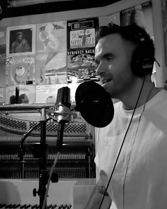 Follow us for more incredible voices 😍 Lady Gaga - Shallow (Brian Justin Crum cover) | Topsify