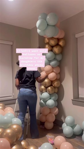 My first time attempting to do a balloon backdrop without an actual backdrop & I must say I had no idea how this was going to turn out but my imagination definitely did her thing!😩😍 • • • • #eventplanner #balloongarland #balloondesign #balloonart #balloonhacks #eventdesigner #ceilingtassels #floralballoons #balloonwall #fyp #bostontiktok #bostoneventplanner #bostonballoonartist #foryou