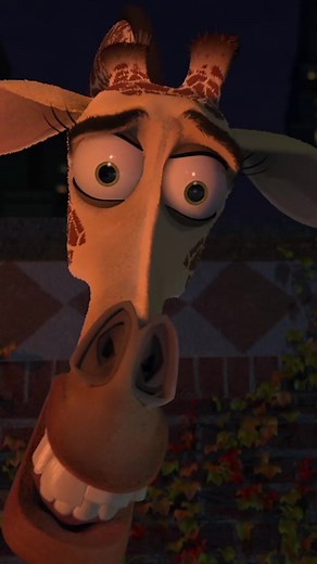 Giving you what you didn't know you needed... a Melman FanCam 🦒 #WorldGiraffeDay #Madagascar