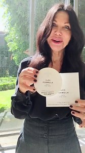Iles Formula Hair Mask is a cocktail of raw virgin ingredients and also vitamin infused, nurturing both hair and scalp. For All hair types. | ILES FORMULA